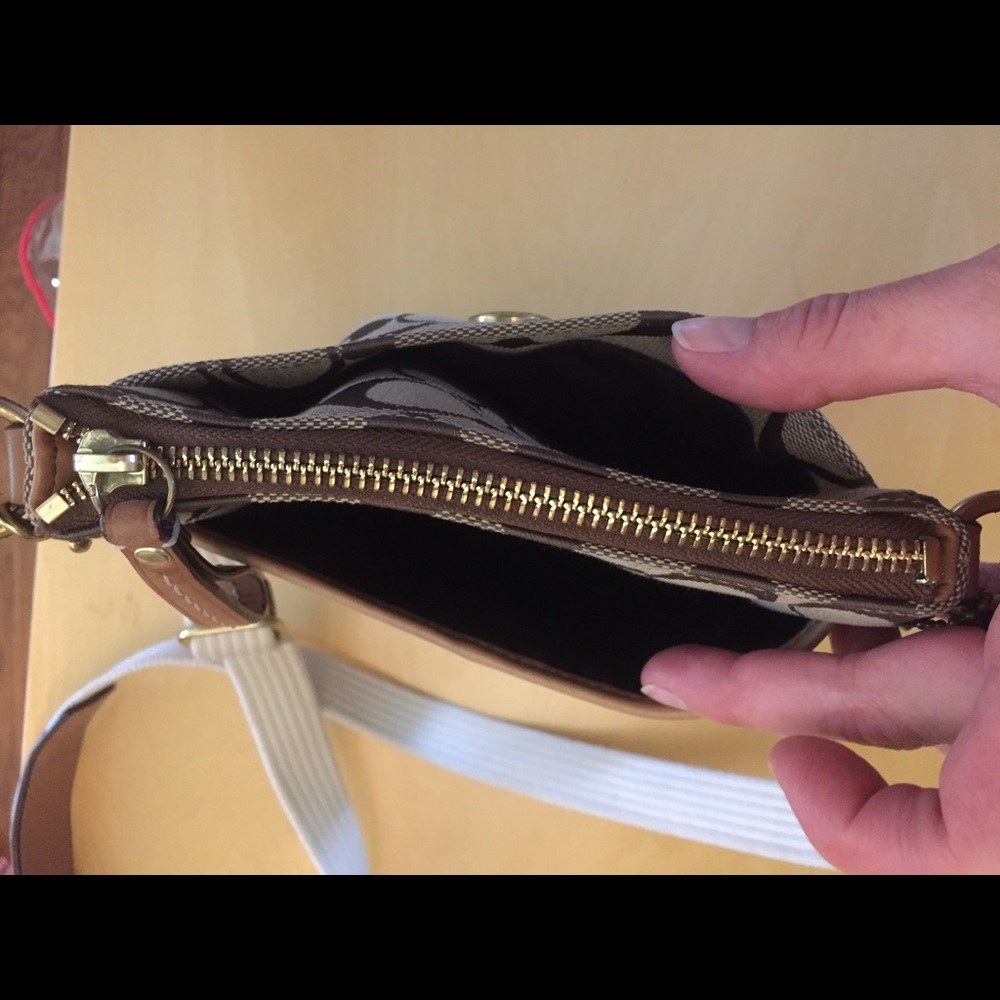 Tan Coach Crossbody Purse - Picture 5 of 7